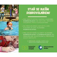 Dobrovolník nebo dobrovolnice na pravidelný kurz plavání dětí se zdrav. postižením