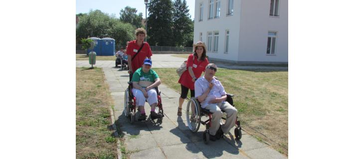 Volnočasové aktivity se ženou na invalidním vozíku (Olomouc) Volnočasové aktivity se ženou na invalidním vozíku (Olomouc)