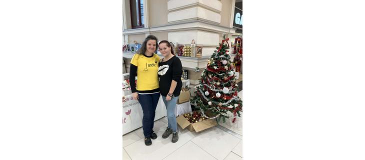 Když vánoční ozdoby pomáhají: dobrovolnice Amélie o smyslu pomoci i radosti z dávání Když vánoční ozdoby pomáhají: dobrovolnice Amélie o smyslu pomoci i radosti z dávání