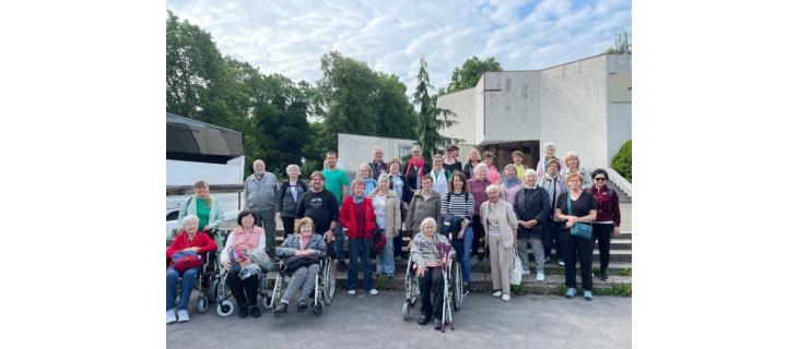 Doprovod seniorů na výlety a procházky Doprovod seniorů na výlety a procházky