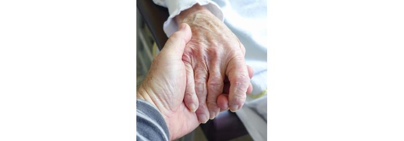 Dobrovolníci přinášejí osamělým seniorům zájem, blízkost a radost ze života